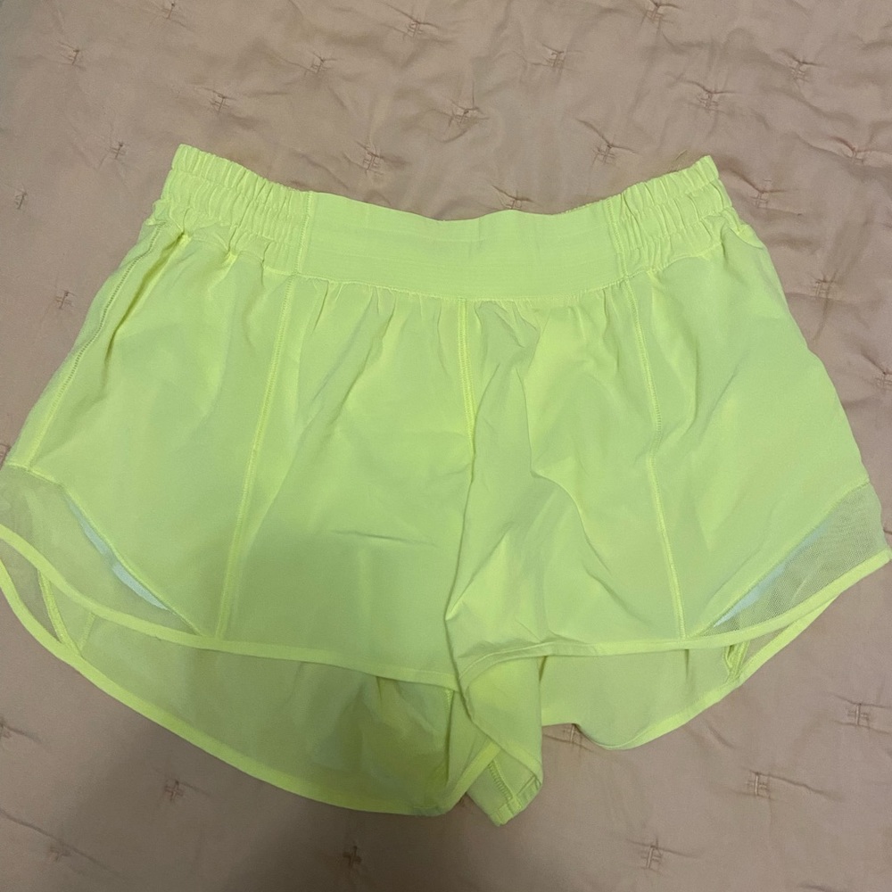 Lulu lemon Hotty hot shorts
